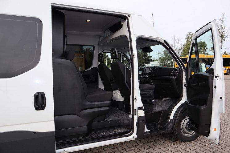 9 IVECO DAILY vorevogn med specialopbygning til Leth Beton