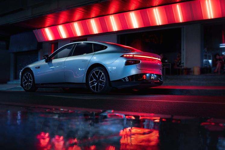 2023 P7 Rear City Night.jpg