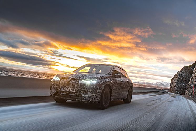 BMW iX i Norge