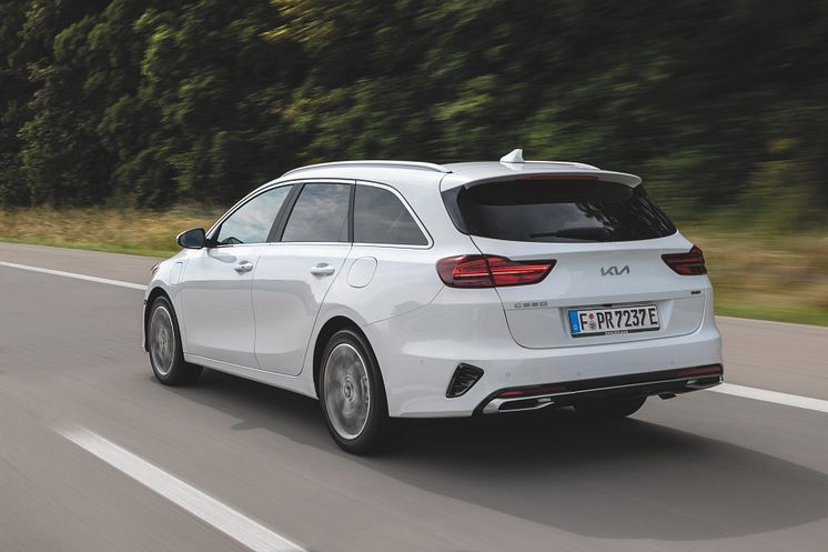 Kia Ceed SW PHEV rear