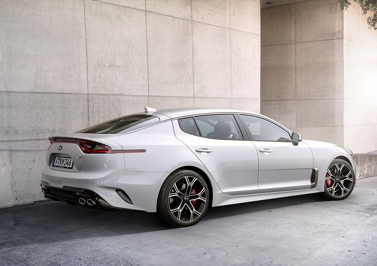 Kia Stinger - exterior 9