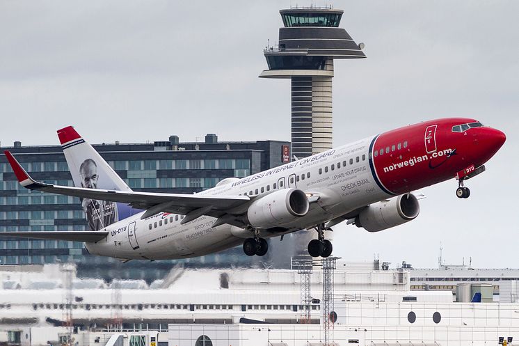 Norwegian's LN-DYU aircraft take-off from Arlanda