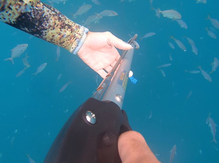 Hi-res image - ACR Electronics - GoPro footage of the fishermen spearfishing on the day of the rescue