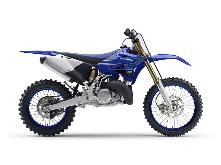 2019062002_009xx_YZ_Enduro_YZ250X_ディープパープリッシュブルーソリッドE_1_4000