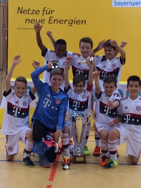 Foto: Der FC Bayern München gewinnt den Bayernwerk Junior Cup 2015