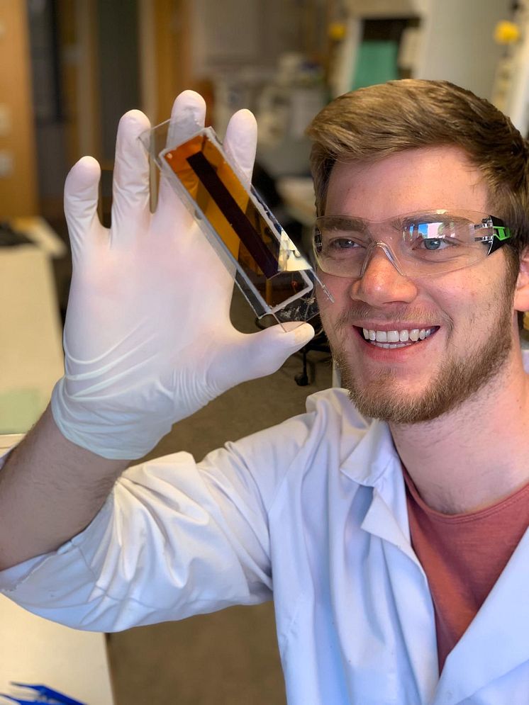 Evaluating new solar cells 