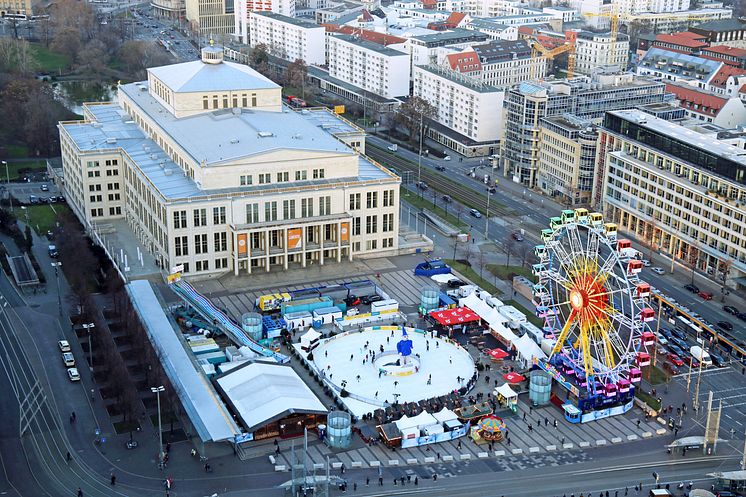 Leipziger Eistraum mit Willenborg Riesenrad 24 auf dem Augustusplatz