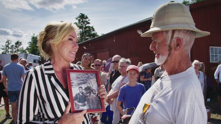 Anne Lundberg med besökare