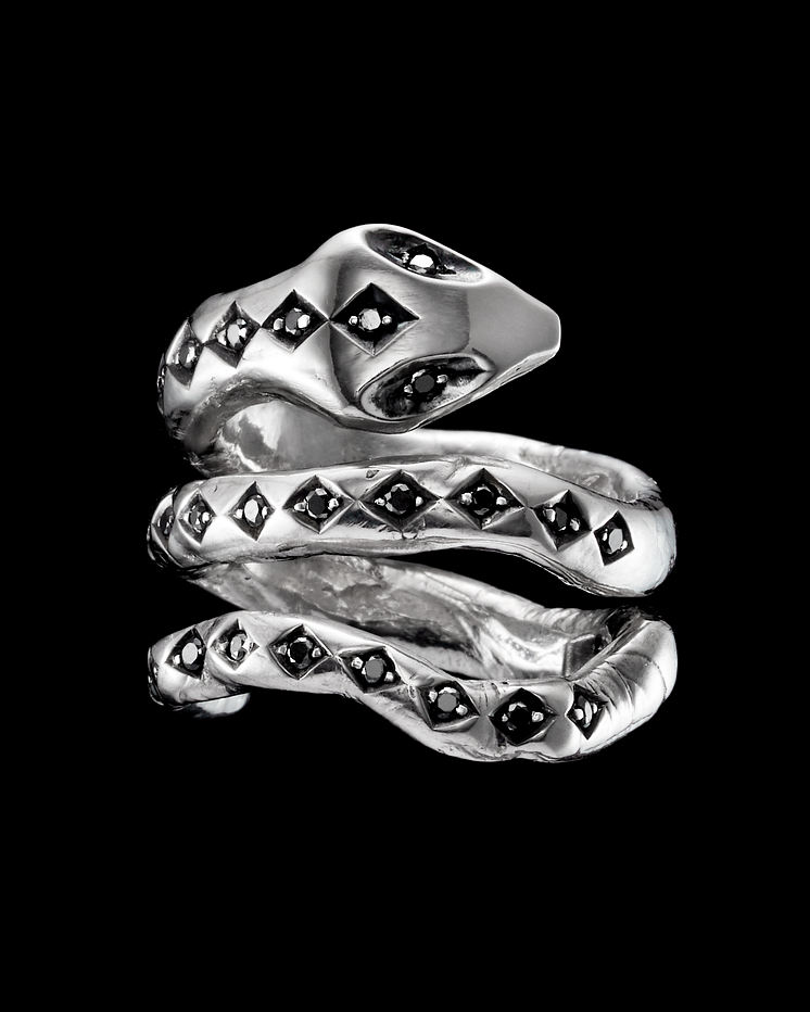 Maria Nilsdotter - Midsommar - Vipera Ring - Silver - 1.tif