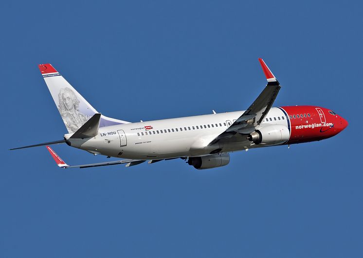 Norwegian-flyet LN-NOU tar av 
