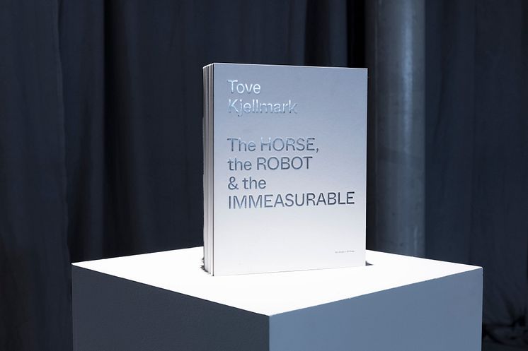 Bokomslag_Tove Kjellmark_The Horse, the Robot and the Immeasurable_2_2002
