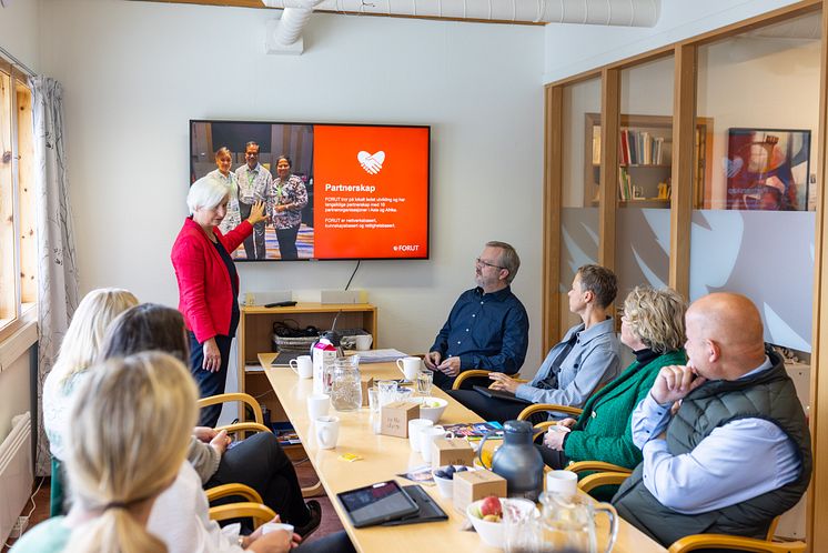 Utviklingsminister Tvinnereim besøker FORUT 280823 - 010 - Foto Øyvind S Endal