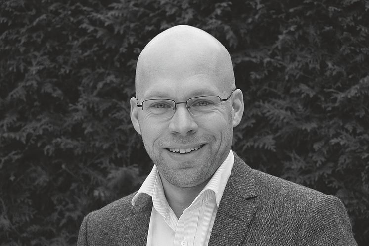 Bild på Mattias Axelson, författare till boken Växla upp innovationskraften