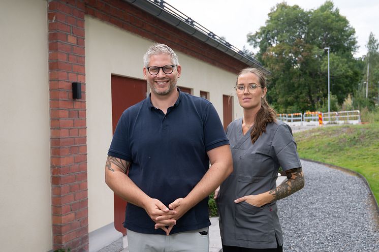 Noratandläkaren_Niklas_Emma.jpg