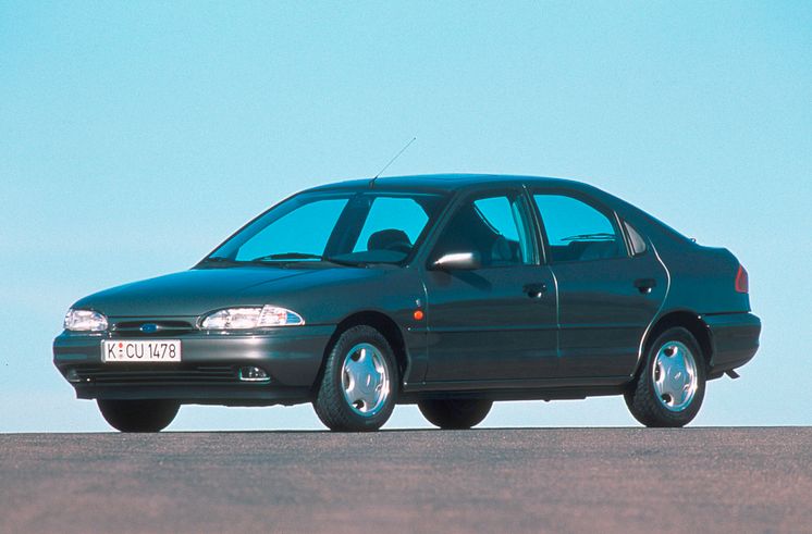 FORD MONDEO 20 ÅR - 1. GENERATION