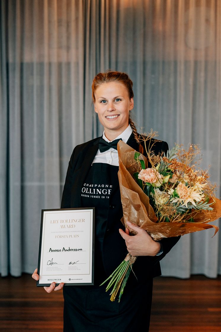 Anette Andersson med diplom Lily Bollinger Award 