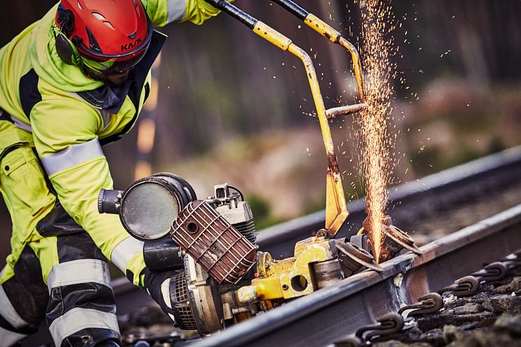 Flammehemmende verneklær Snickers Workwear ProtecWork. Bukse 6365 og jakke 1360.