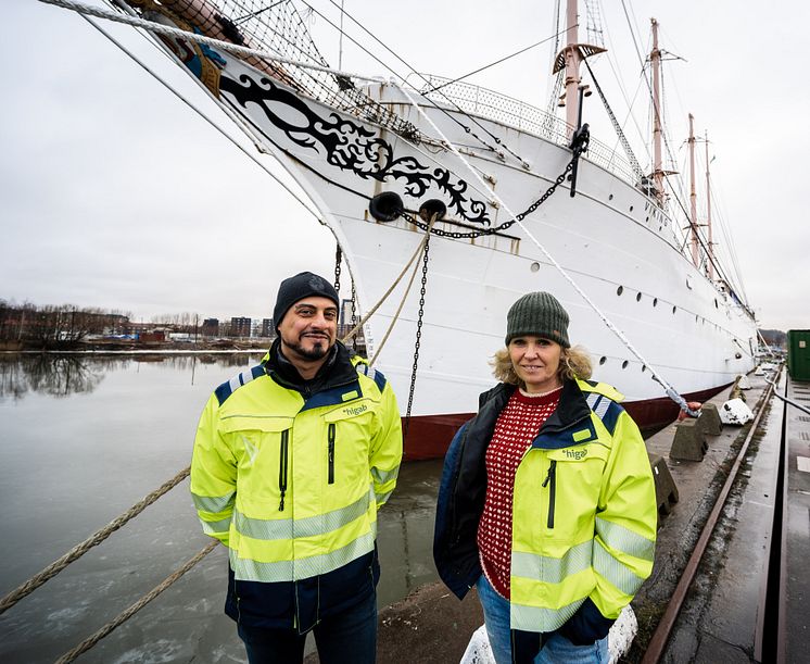Siman Jasim och projektledare Karin Lottkärr - Barken Viking