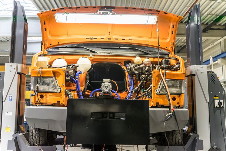 Diesel raus - E-Achse rein:  Mercedes E-Vario Retrofit von PAUL Nutzfahrzeuge mit E-Transport Achse von BPW Bergische Achsen Wiehl 