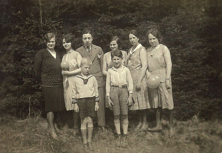 Eddie_and_family_1932_(c) privat.jpg