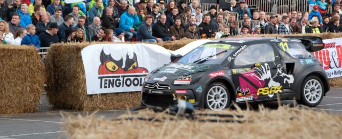 Petter Solberg kjører rallycross