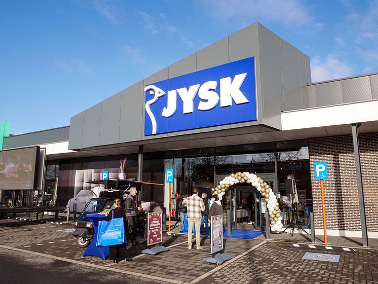 JYSK Drogenbos store front.jpg