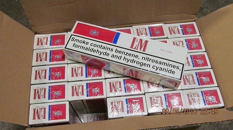 SE 16.16 Cigarette smuggling attempt crumbles at border