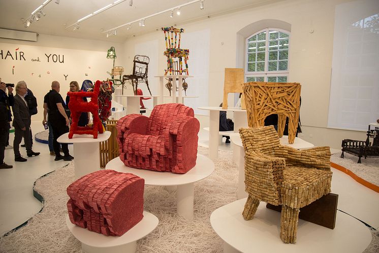 GRASSI Leipzig - Ausstellung A CHAIR AND YOU by Robert Wilson