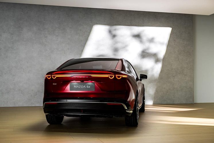Mazda6e Takumi Plus