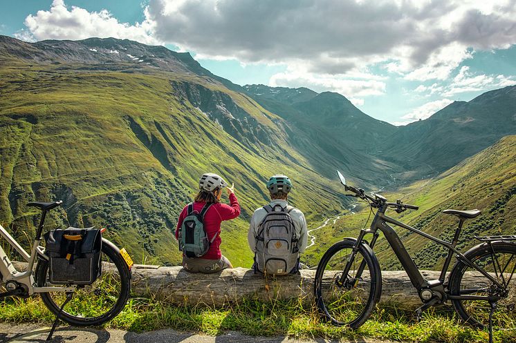ST_3x2_Route-1291-Furka-Pass-E-Bike-Break_94592