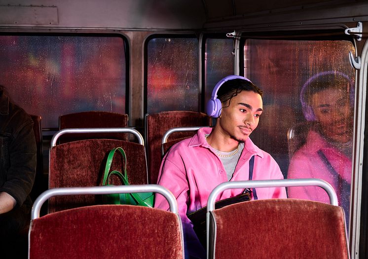 BookBeat_Lion_Bus_LS-U_Landscape.jpg