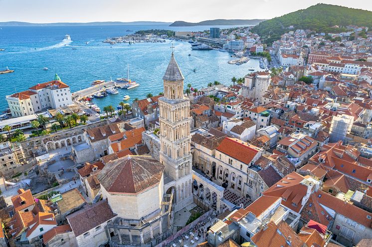 DEST_CROATIA_SPLIT_DIOCLETIAN-PALACE_GettyImages-1343930342_Universal_Within usage period_98497.jpg