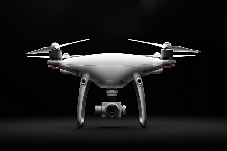 Phantom 4 Pro Black (1)