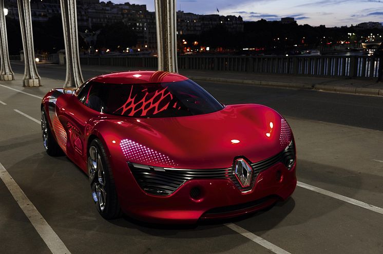 Renault Dezir after dark