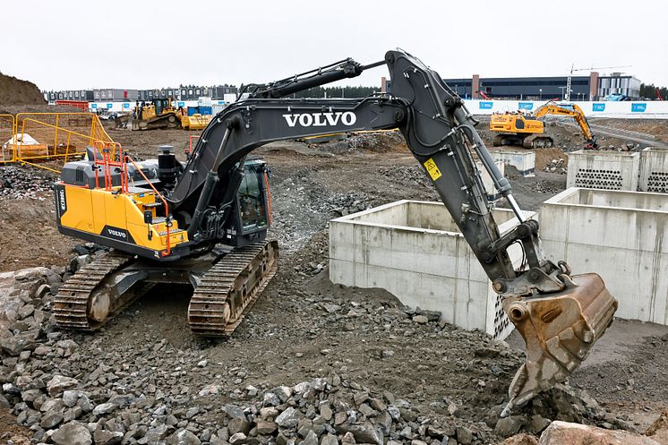 Volvo EC380E hos Bror Olsson & Söner i Kungsör AB