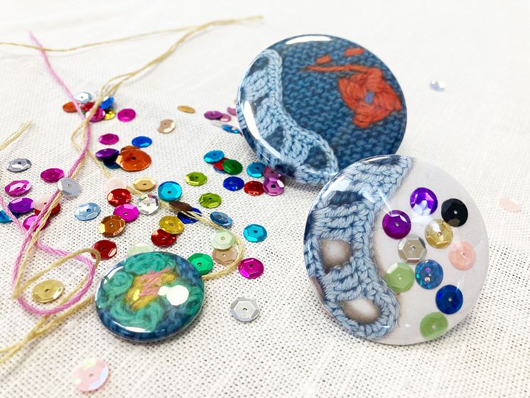 Pins-med-paljetter.jpg