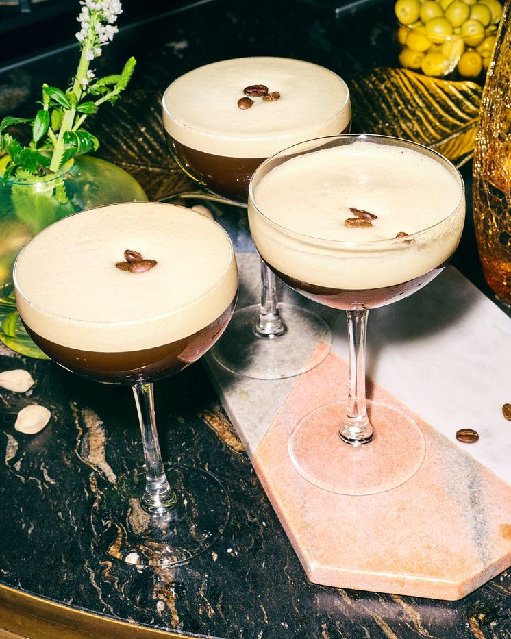 Absolut Espresso Martini moodshot - 3