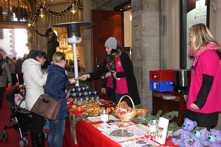 Erfolgreicher Bärenherz-Weihnachtsbasar 2016: Rückblick in Bildern