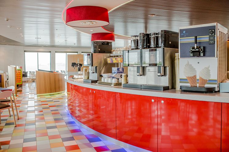 Restaurant auf Scandlines' neuer Hybridfähre "Berlin"