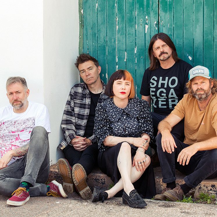 VP Slowdive 925x925