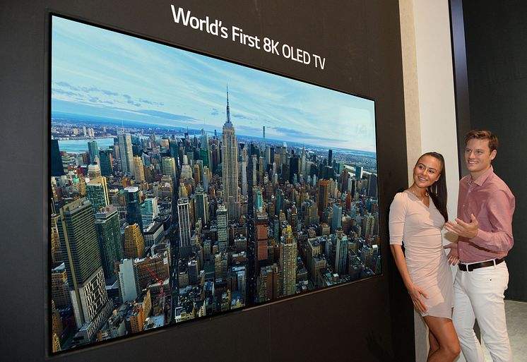 LGE_8K OLED TV_00-