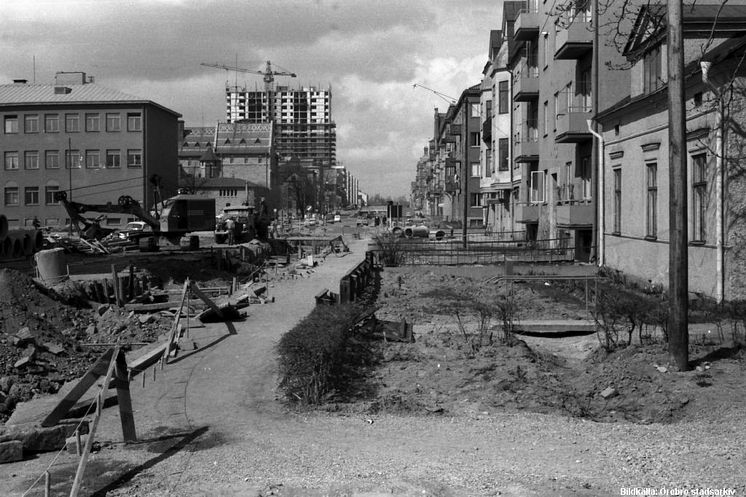 Gatuarbete på Rudbecksgatan 1962_Örebro stadsarkiv