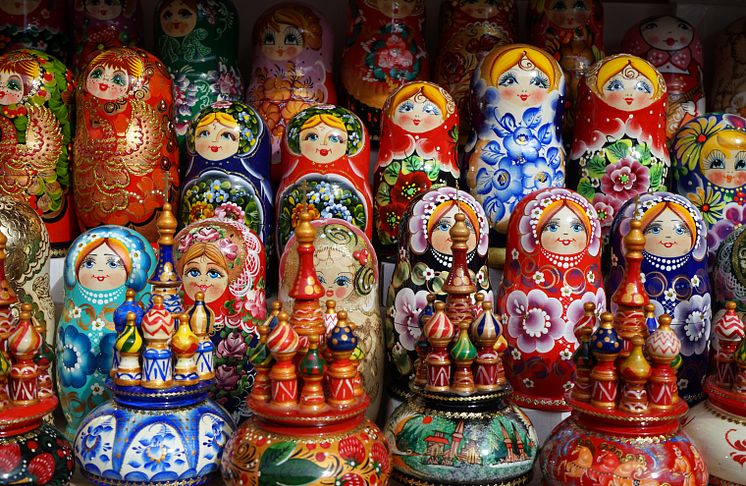 Russian dolls_659979613