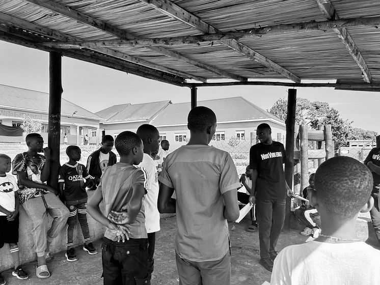 NVP Uganda_Outdoor b:w.jpg