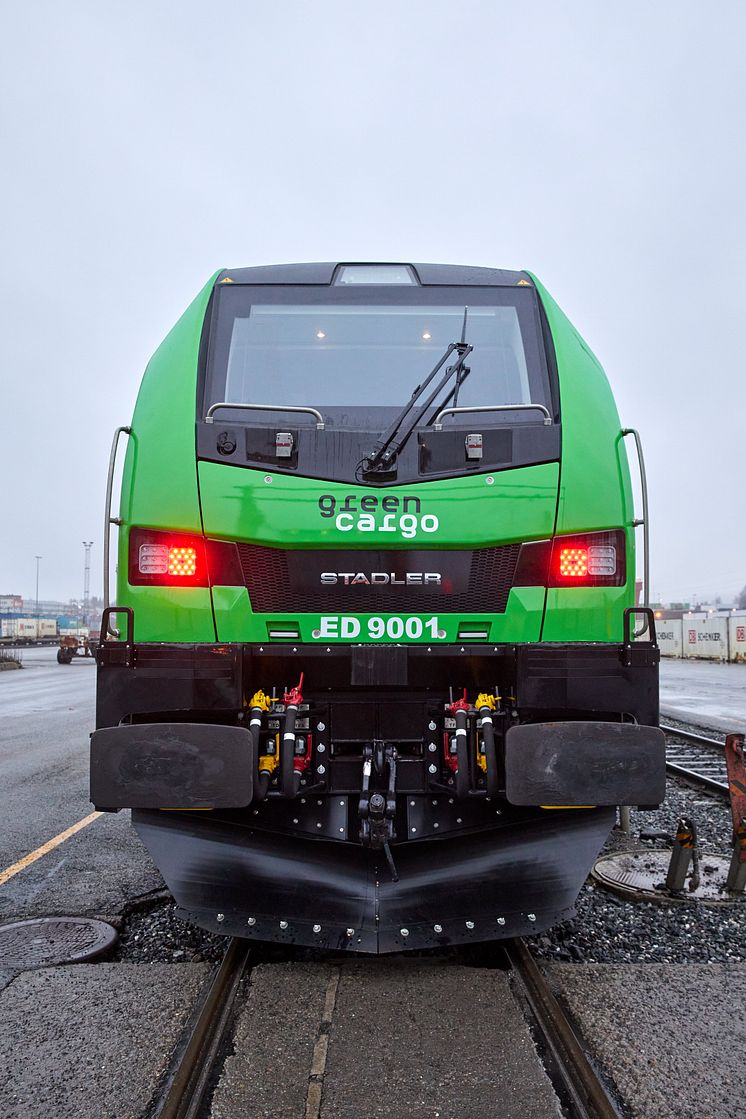 Lok Eurodual Stadler