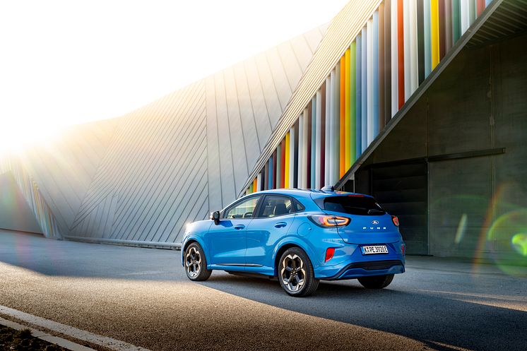2025 Elektrisk SUV Puma Digital Aqua Blue (2).jpg