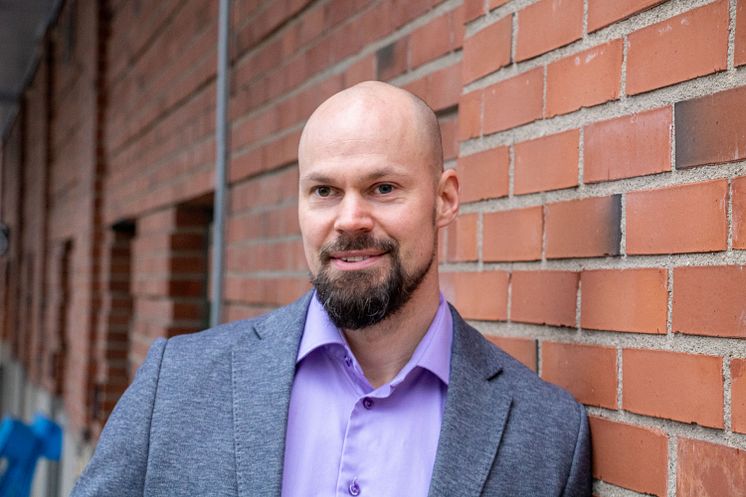 Henrik Forsgren, hållbarhetsspecialist med energifokus på Riksbyggen