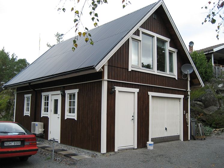 Brun stuga från Lövångers Bygg