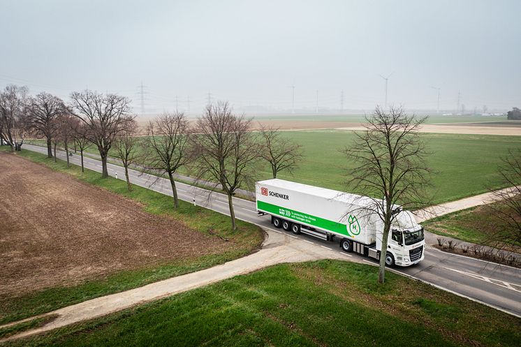 DB-Schenker_H2_Truck_1