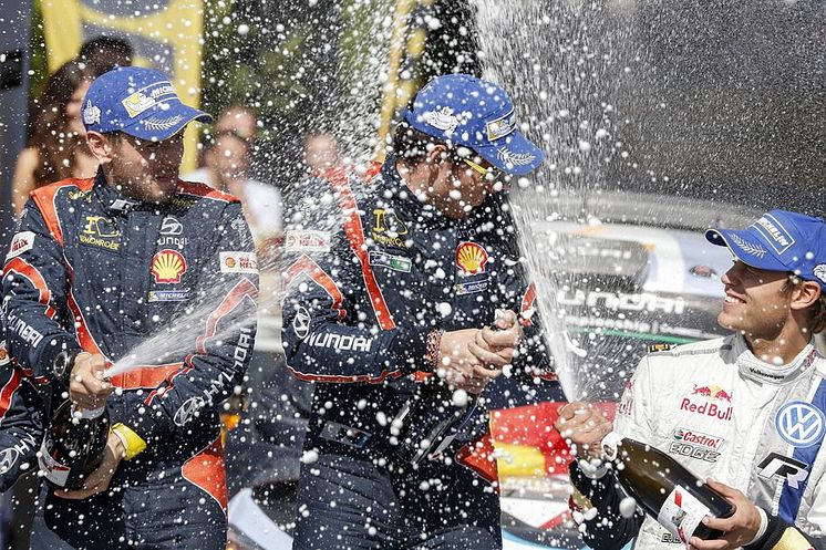 Hyundai Shell World Rally Team celebration